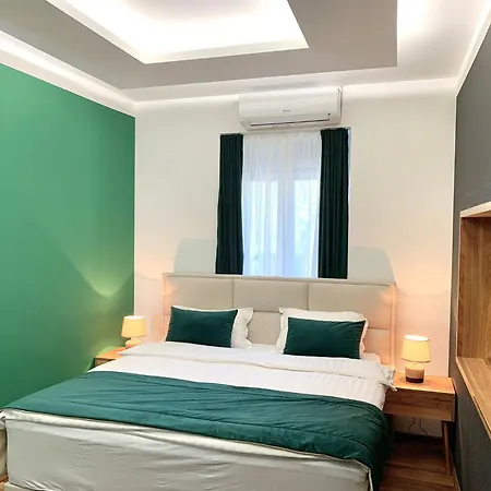 Stylish 1bdr In Heart Of